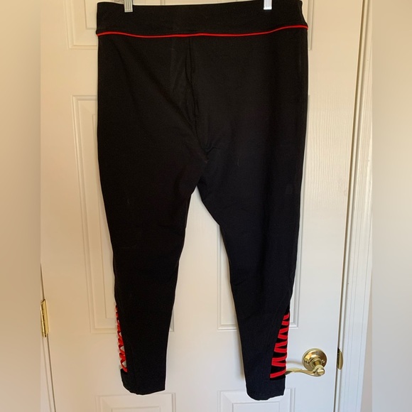 NWT Chico’s Zenergy black leggings with red trim and leg accents. Sz 2 (12-14) - Picture 8 of 9